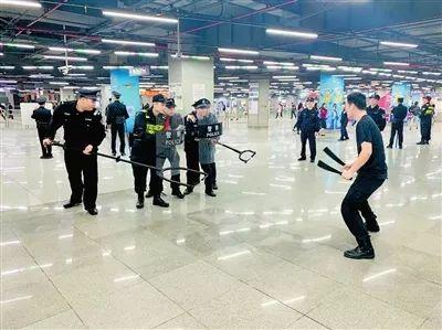 反恐緊急拉動(dòng)演練 反恐緊急拉動(dòng)演練