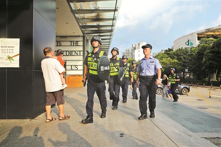義警深入轄區(qū)大巡邏大防控