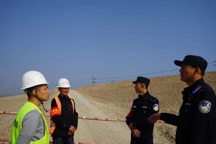 延邊鐵路公安處各高鐵派出所全員24小時滿負荷運轉，提升線路巡查力度