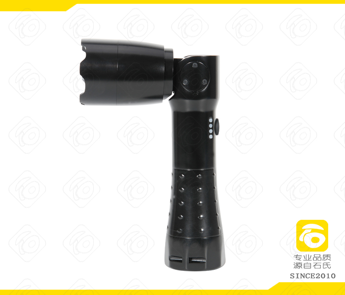 具有多功能的防水防爆手電筒