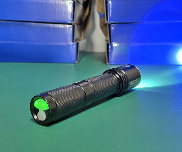 多功能強光防爆電筒尾部電量指示燈 多功能強光防爆電筒尾部電量指示燈